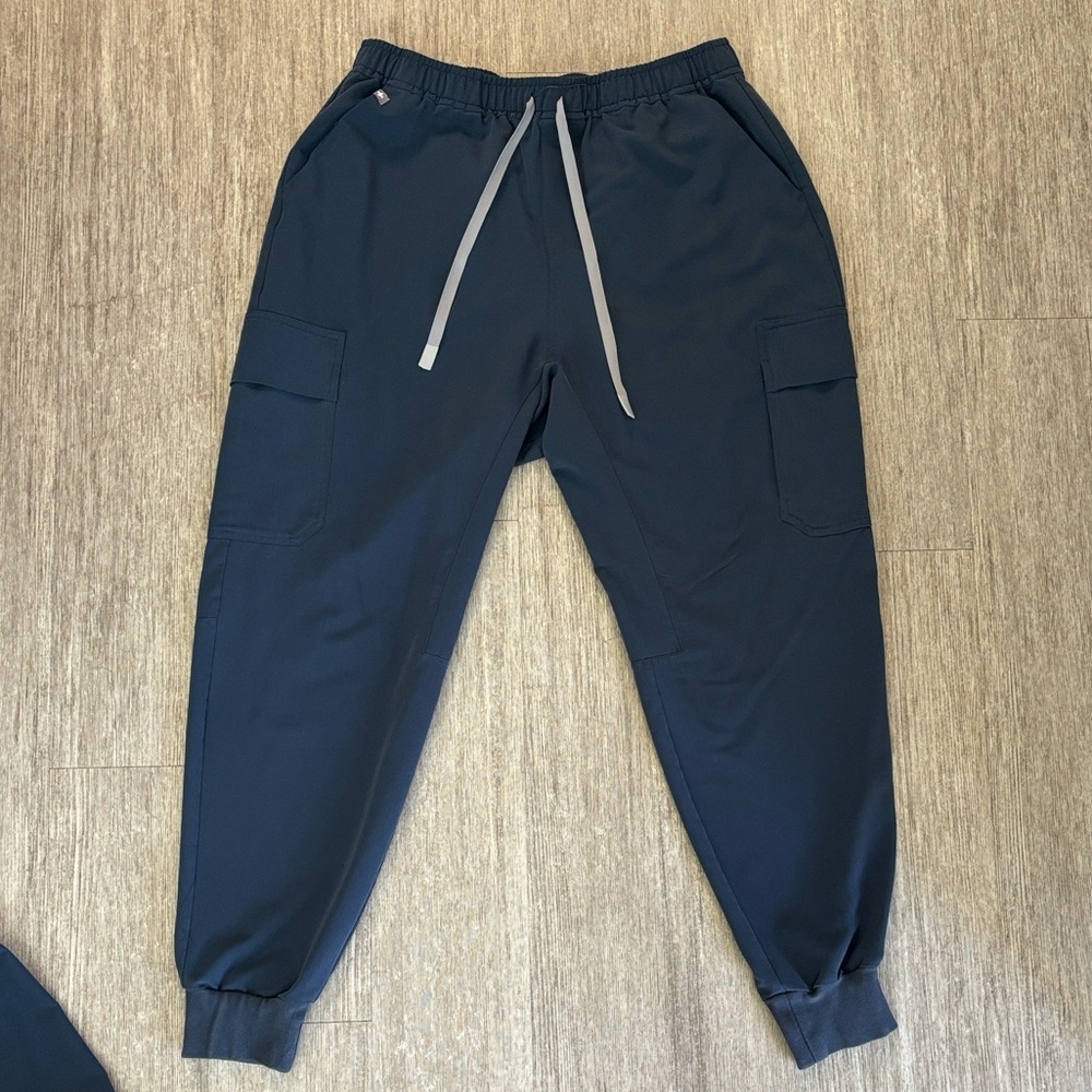 Figs Men's Blue Cargo Scrub Pants